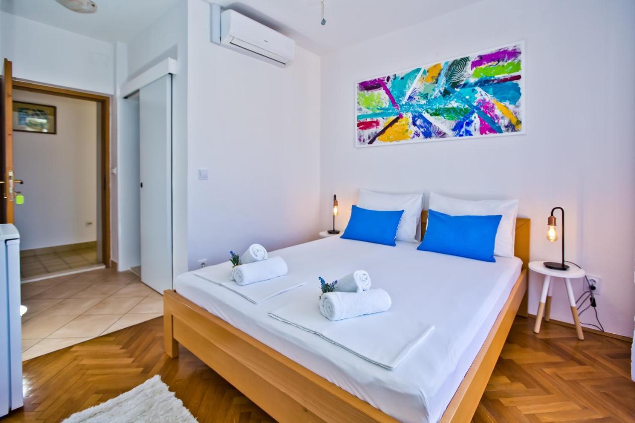 Apartments And Rooms Marija Χβαρ Εξωτερικό φωτογραφία