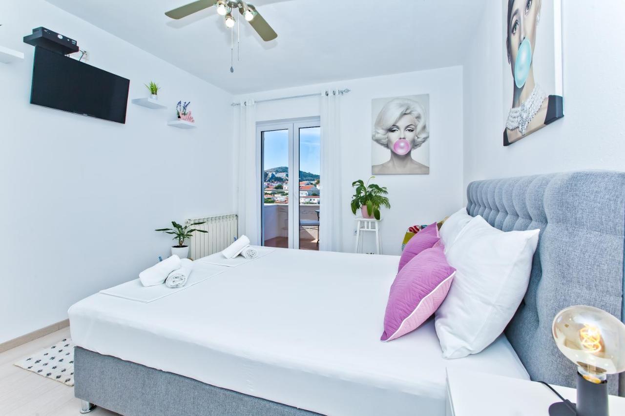 Apartments And Rooms Marija Χβαρ Εξωτερικό φωτογραφία