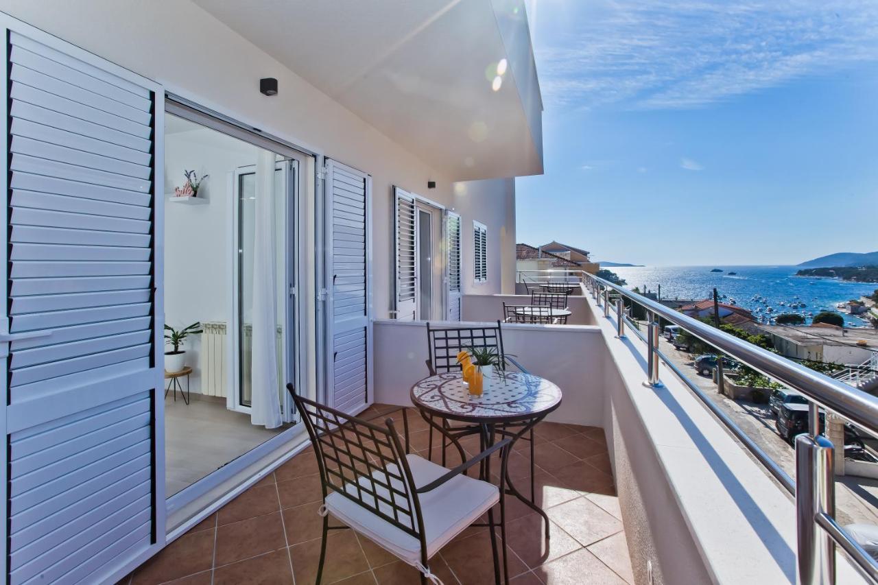 Apartments And Rooms Marija Χβαρ Εξωτερικό φωτογραφία
