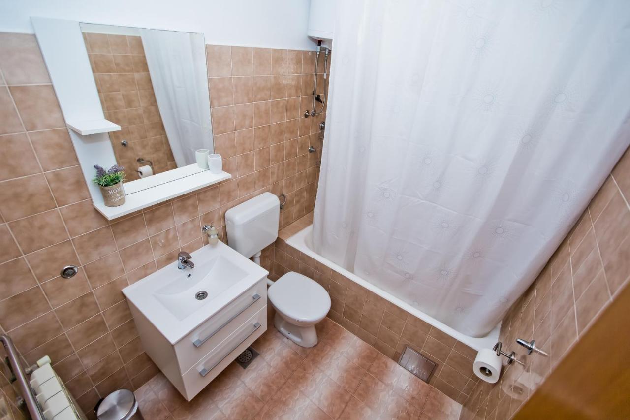 Apartments And Rooms Marija Χβαρ Εξωτερικό φωτογραφία
