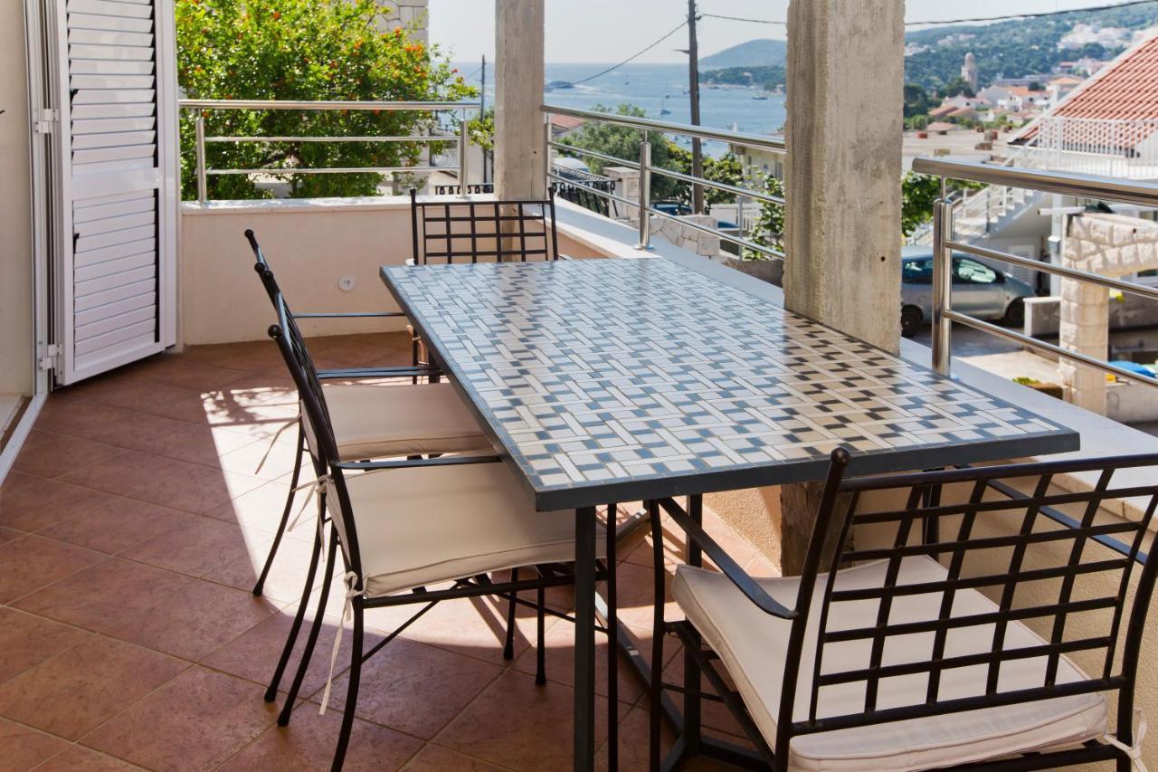Apartments And Rooms Marija Χβαρ Εξωτερικό φωτογραφία