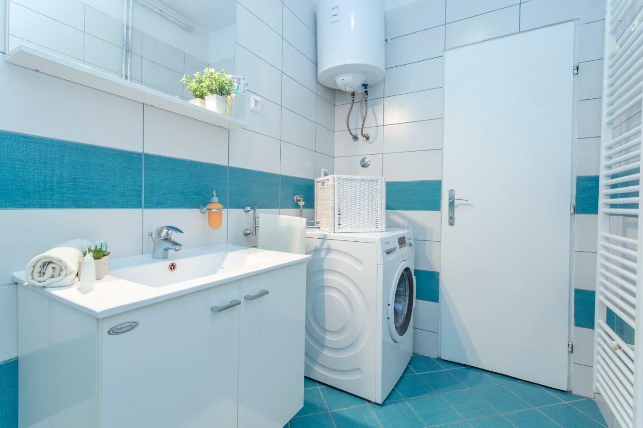 Apartments And Rooms Marija Χβαρ Εξωτερικό φωτογραφία
