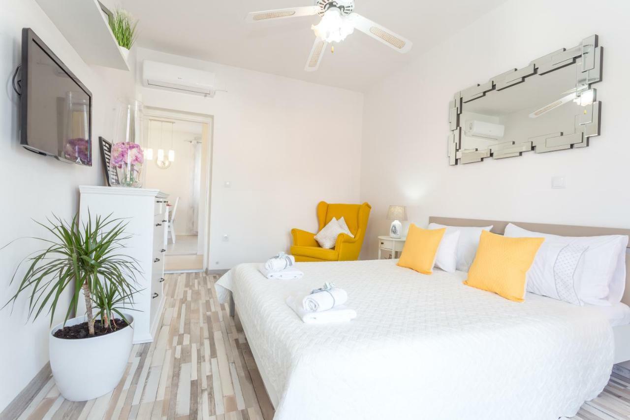 Apartments And Rooms Marija Χβαρ Εξωτερικό φωτογραφία
