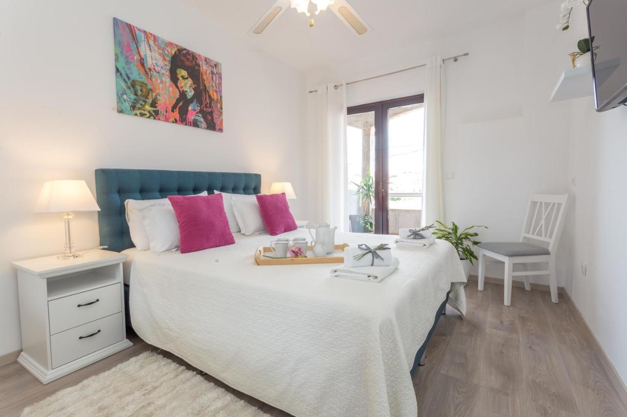 Apartments And Rooms Marija Χβαρ Εξωτερικό φωτογραφία